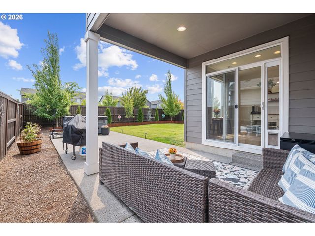 8713 N 5TH St, Ridgefield, WA 98642
