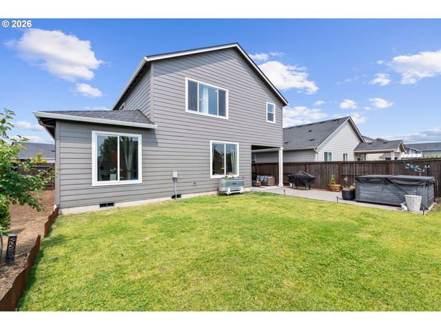 8713 N 5TH St, Ridgefield, WA 98642