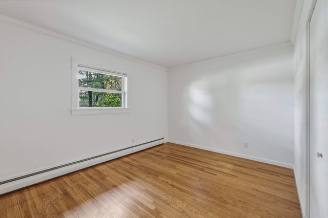 34 Skyridge Ln, Springfield, MA 01128