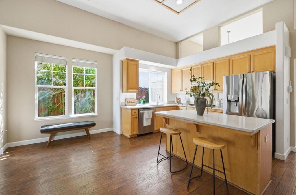 Image 11 of property listing at 1655 Valley Oaks Drive, Gilroy, CA 95020