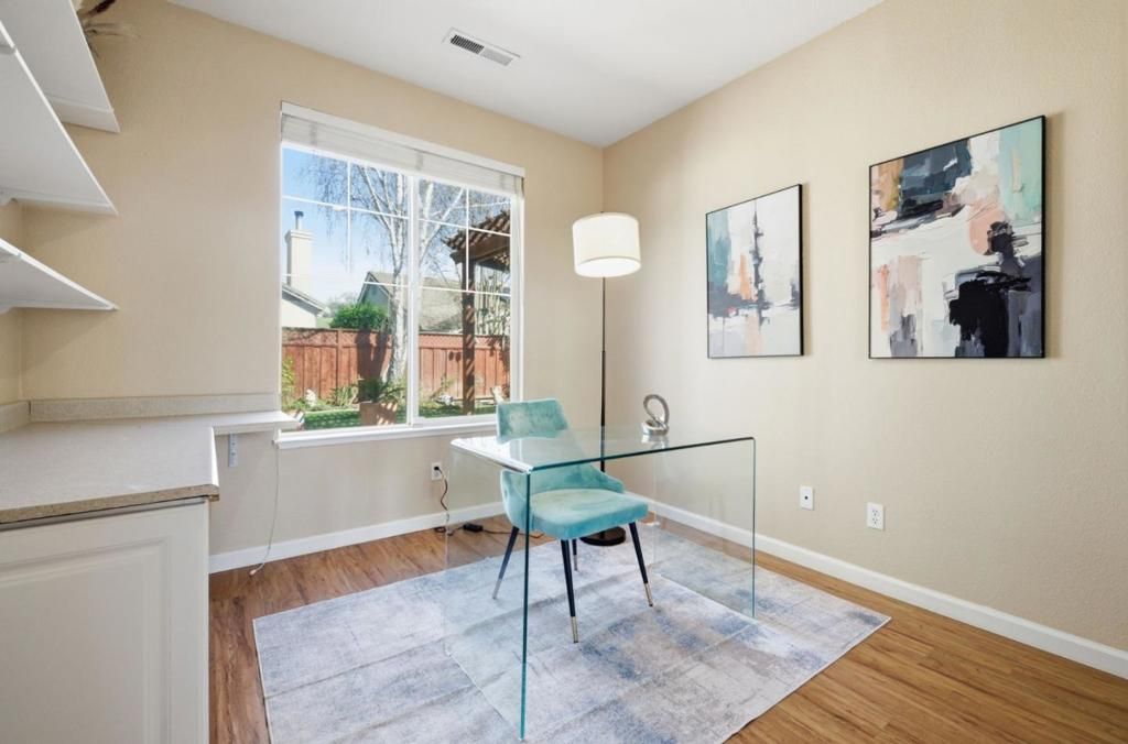 Image 25 of property listing at 1655 Valley Oaks Drive, Gilroy, CA 95020