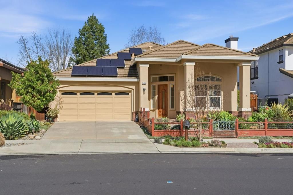 Image 38 of property listing at 1655 Valley Oaks Drive, Gilroy, CA 95020