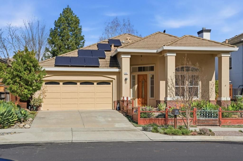 Image 39 of property listing at 1655 Valley Oaks Drive, Gilroy, CA 95020