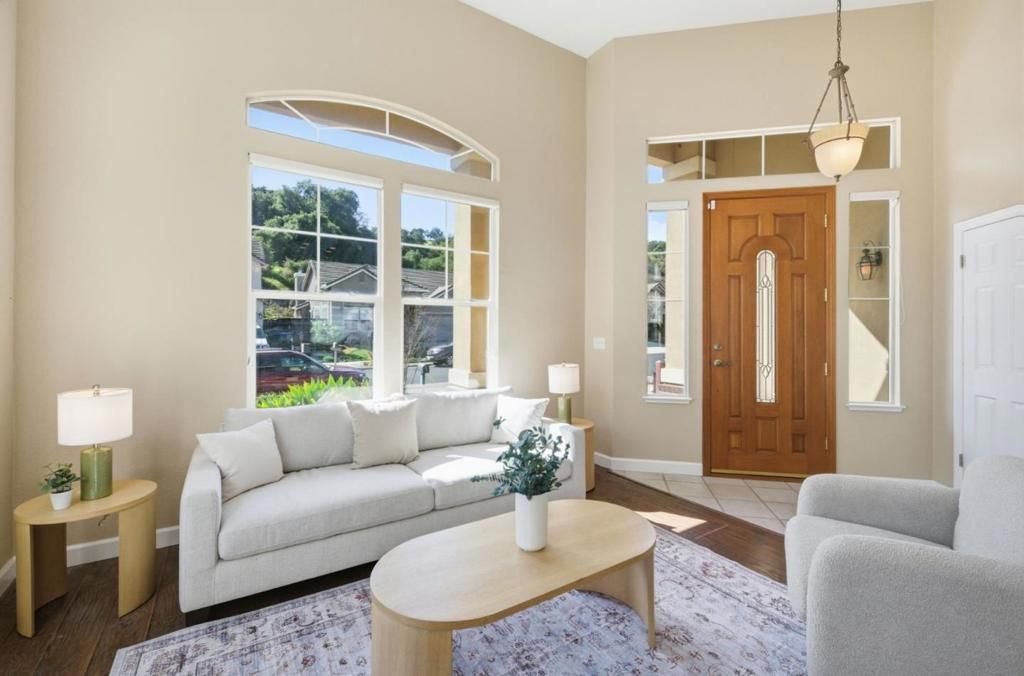 Image 4 of property listing at 1655 Valley Oaks Drive, Gilroy, CA 95020