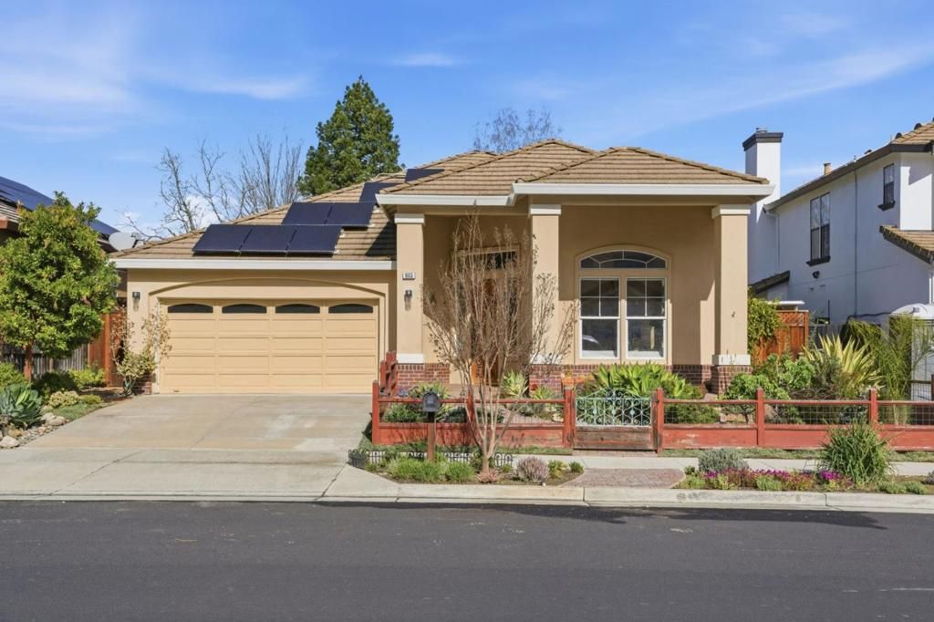 Image 41 of property listing at 1655 Valley Oaks Drive, Gilroy, CA 95020