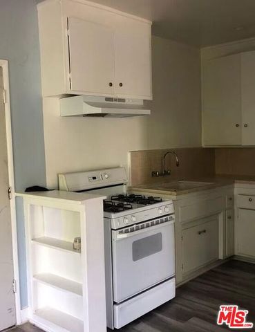 14202 Sylvan Street, Van Nuys (los Angeles), CA 91401