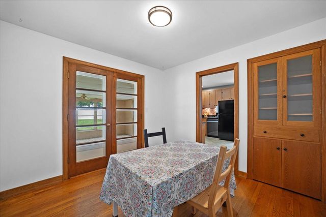 1020 E Laflin AVENUE, Waukesha, WI 53186