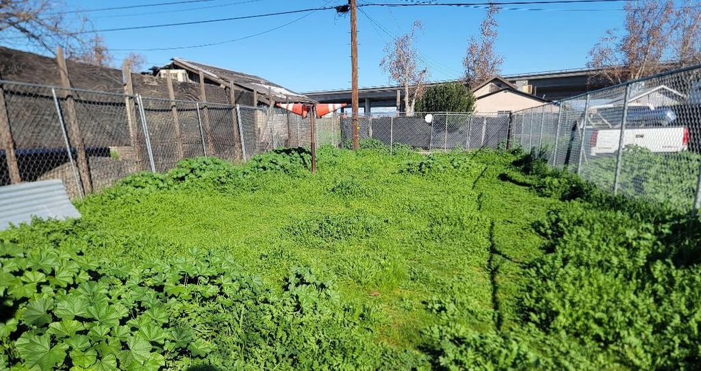 Image 9 of property listing at 148 E Street, Fresno, CA 93706