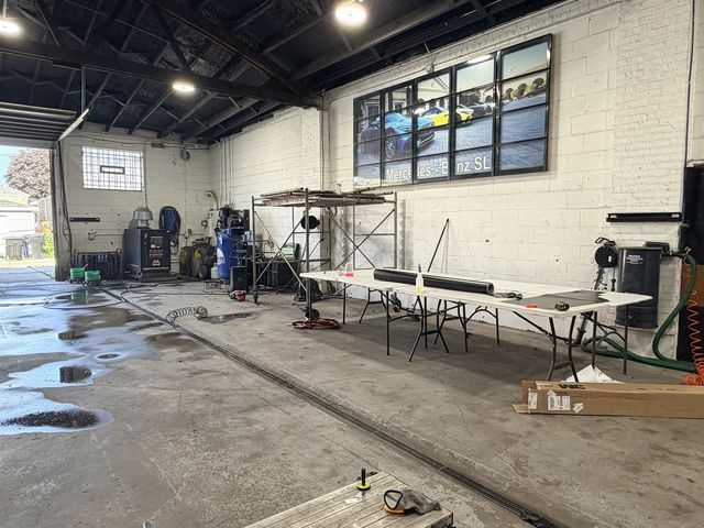 7737 S KEDZIE Avenue 7739, Chicago, IL 60652