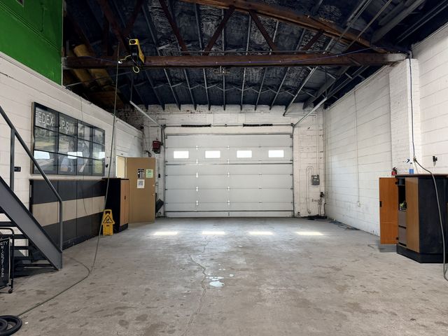 7737 S KEDZIE Avenue 7739, Chicago, IL 60652