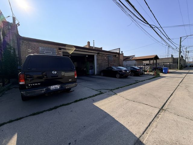 7737 S KEDZIE Avenue 7739, Chicago, IL 60652