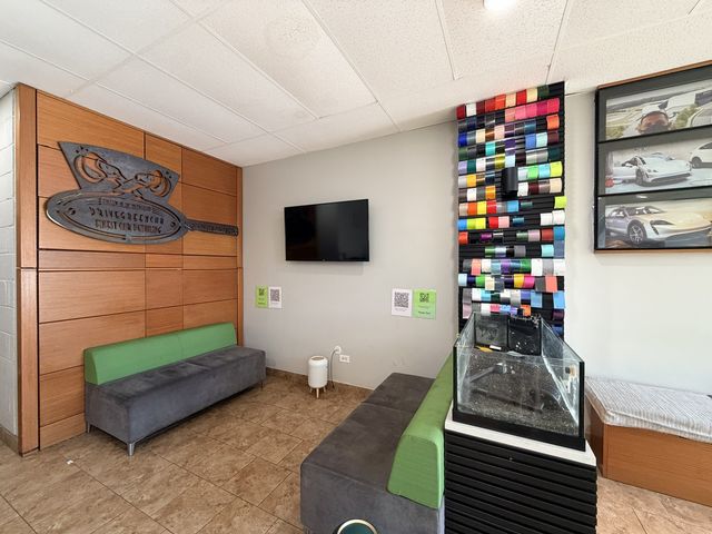 7737 S KEDZIE Avenue 7739, Chicago, IL 60652
