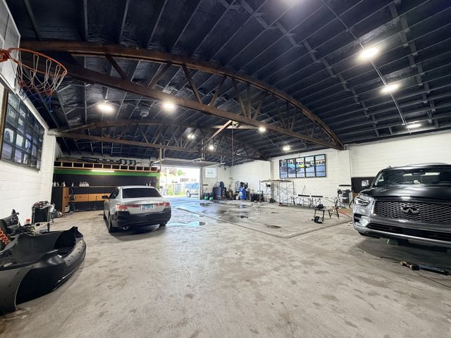 7737 S KEDZIE Avenue 7739, Chicago, IL 60652