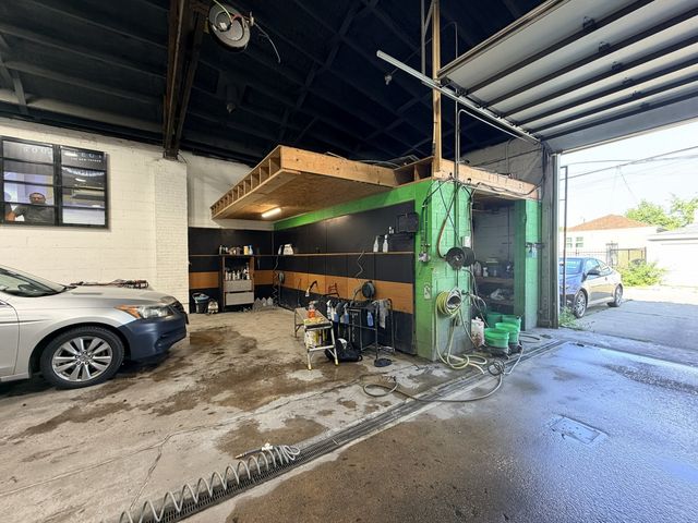 7737 S KEDZIE Avenue 7739, Chicago, IL 60652
