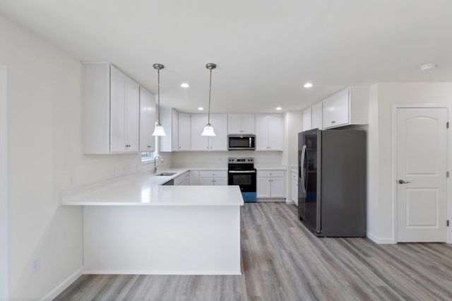 57 NEW CASTLE AVE, Felton, DE 19943