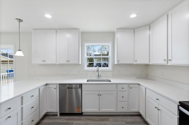 57 NEW CASTLE AVE, Felton, DE 19943