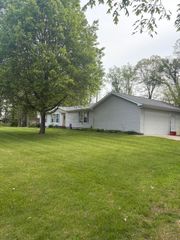 68097 Suzanne Drive, Ontwa Twp, MI 49112