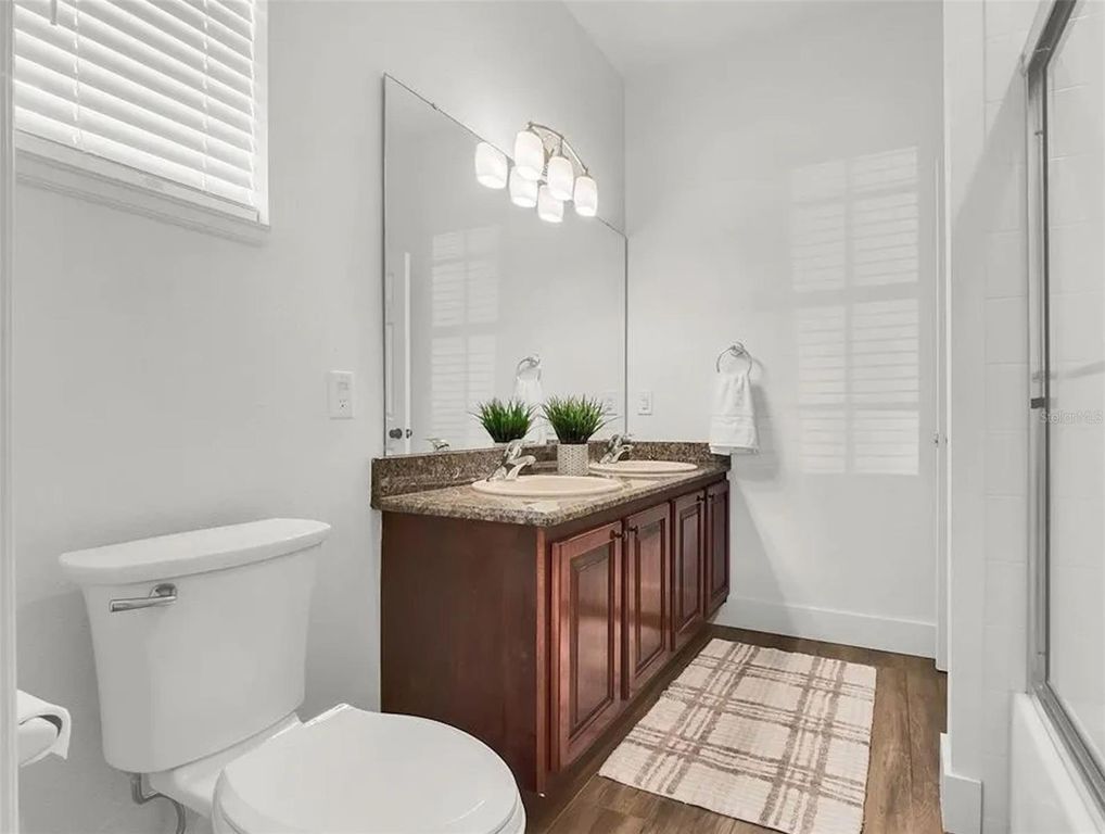 Image 8 of property listing at 7222 SPIKERUSH LANE, Winter Garden, FL 34787