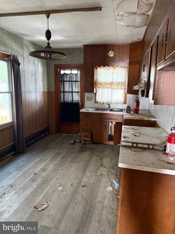 315 WASHINGTON ST, Tamaqua, PA 18252