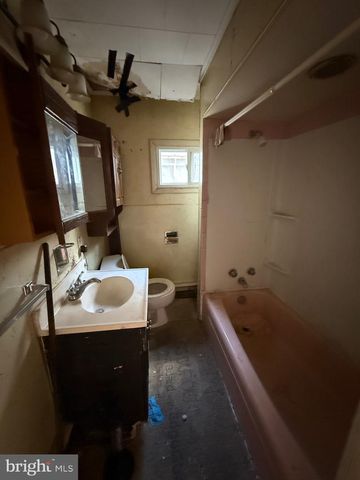 315 WASHINGTON ST, Tamaqua, PA 18252