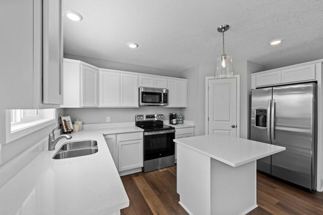 6649 167th Street W, Lakeville, MN 55068