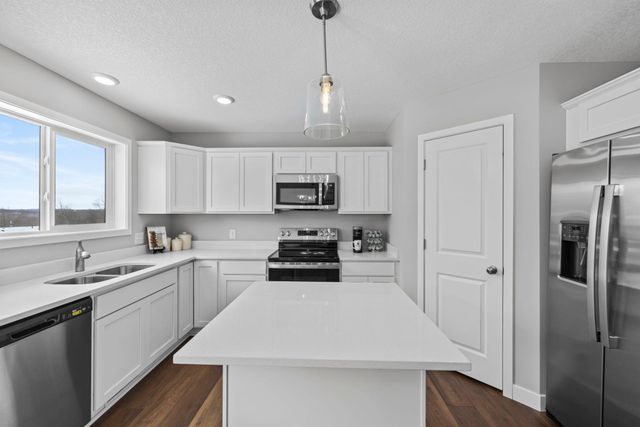 6649 167th Street W, Lakeville, MN 55068