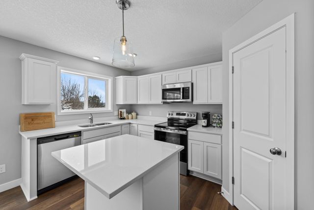 6649 167th Street W, Lakeville, MN 55068