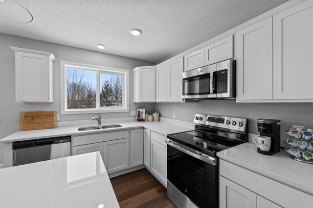 6649 167th Street W, Lakeville, MN 55068