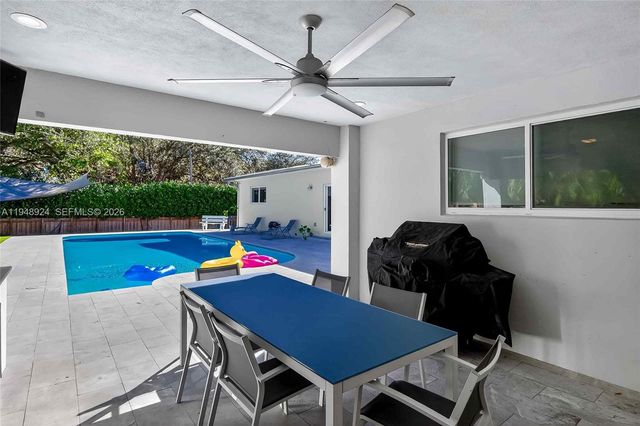 831 NE 109th St, Biscayne Park, FL 33161