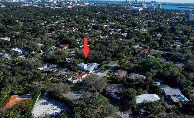 831 NE 109th St, Biscayne Park, FL 33161