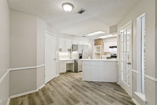 4801 Applewood Road, Fort Worth, TX 76133