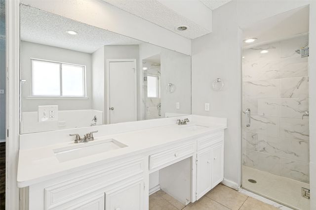 4801 Applewood Road, Fort Worth, TX 76133