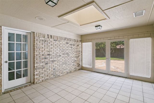 4801 Applewood Road, Fort Worth, TX 76133