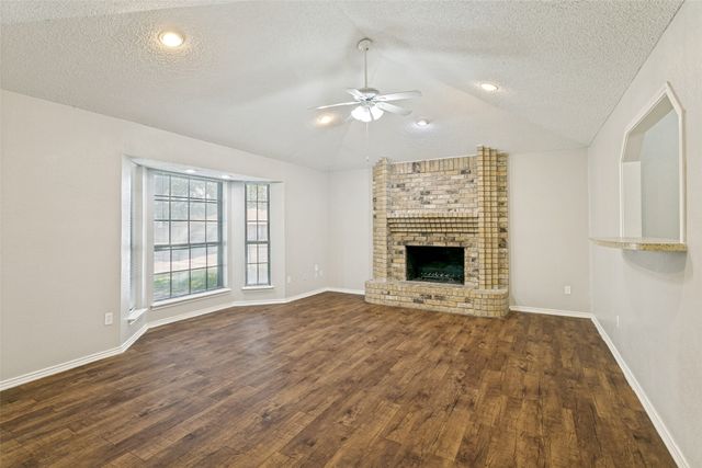 4801 Applewood Road, Fort Worth, TX 76133