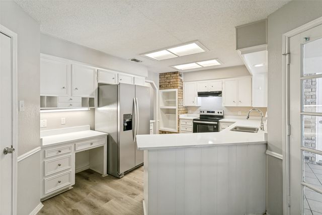 4801 Applewood Road, Fort Worth, TX 76133