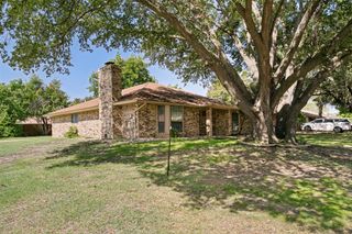 4801 Applewood Road, Fort Worth, TX 76133
