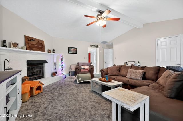 264 Creekview Dr, Taylorsville, KY 40071