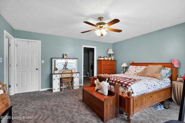 264 Creekview Dr, Taylorsville, KY 40071