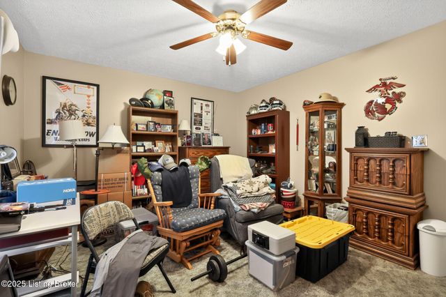 264 Creekview Dr, Taylorsville, KY 40071