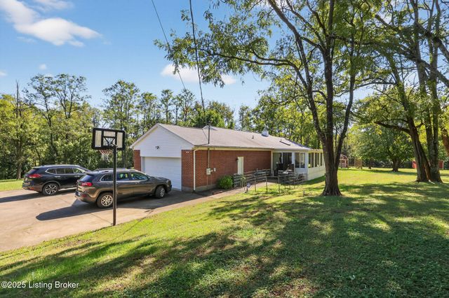 264 Creekview Dr, Taylorsville, KY 40071