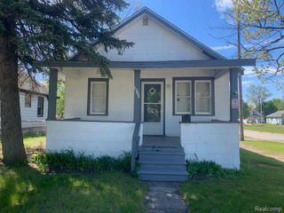 1702 Arizona Avenue, Flint, MI 48506