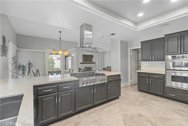 46 Los Felis, Pomona, CA 91766