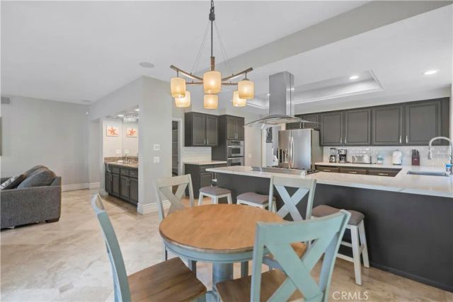 46 Los Felis, Pomona, CA 91766