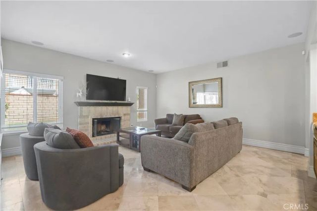 46 Los Felis, Pomona, CA 91766