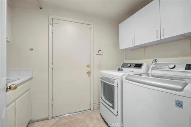 46 Los Felis, Pomona, CA 91766