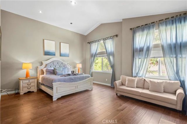 46 Los Felis, Pomona, CA 91766