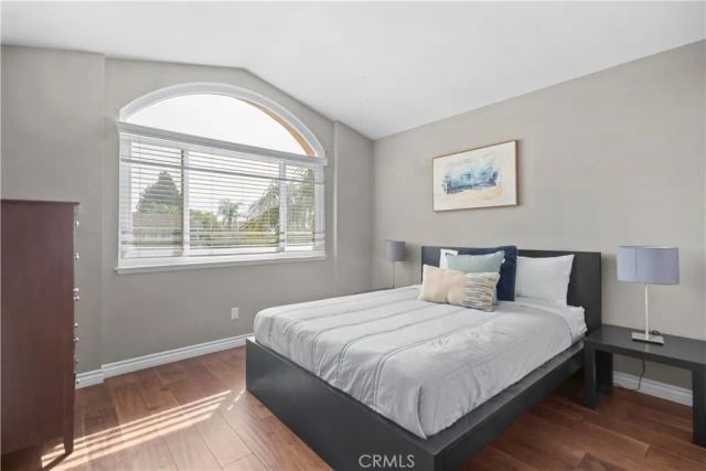 46 Los Felis, Pomona, CA 91766