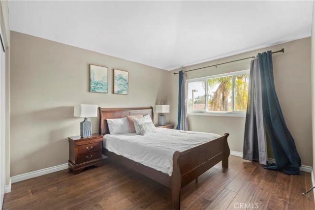 46 Los Felis, Pomona, CA 91766