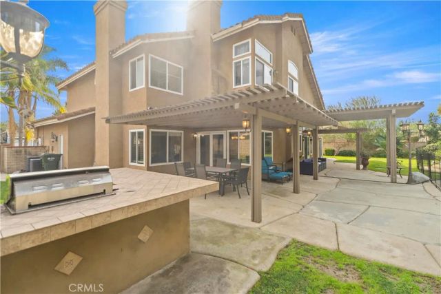 46 Los Felis, Pomona, CA 91766