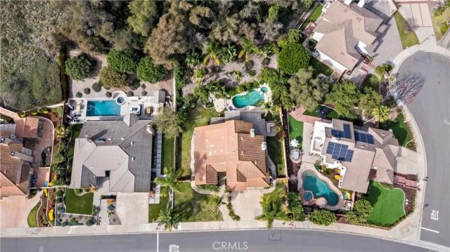 46 Los Felis, Pomona, CA 91766